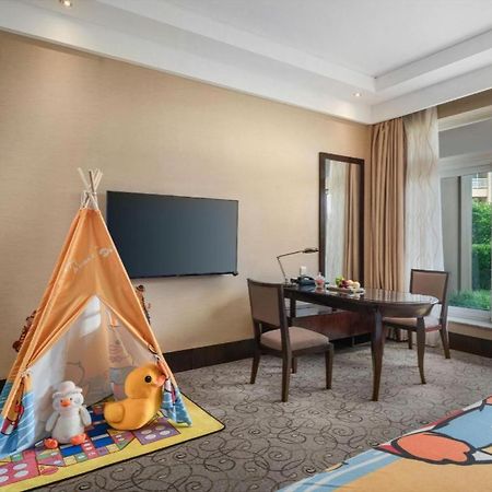 New Century Grand Hotel Xuzhou Exteriör bild