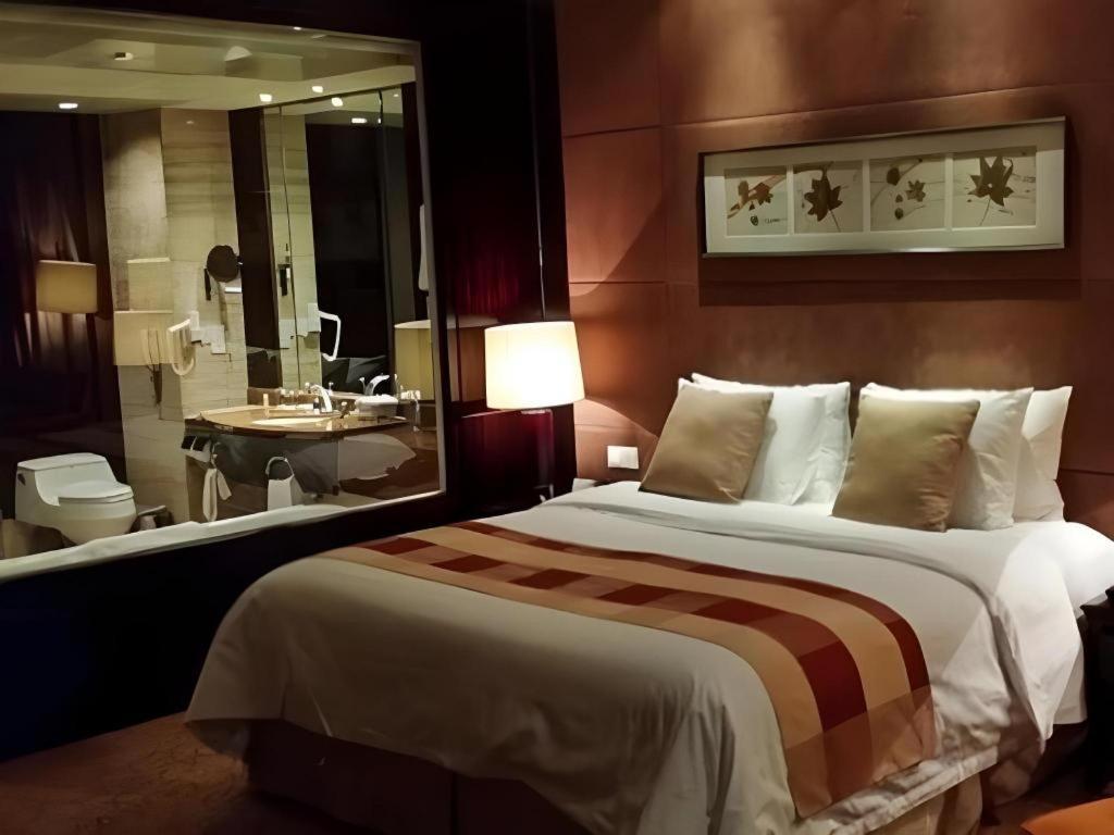 New Century Grand Hotel Xuzhou Exteriör bild